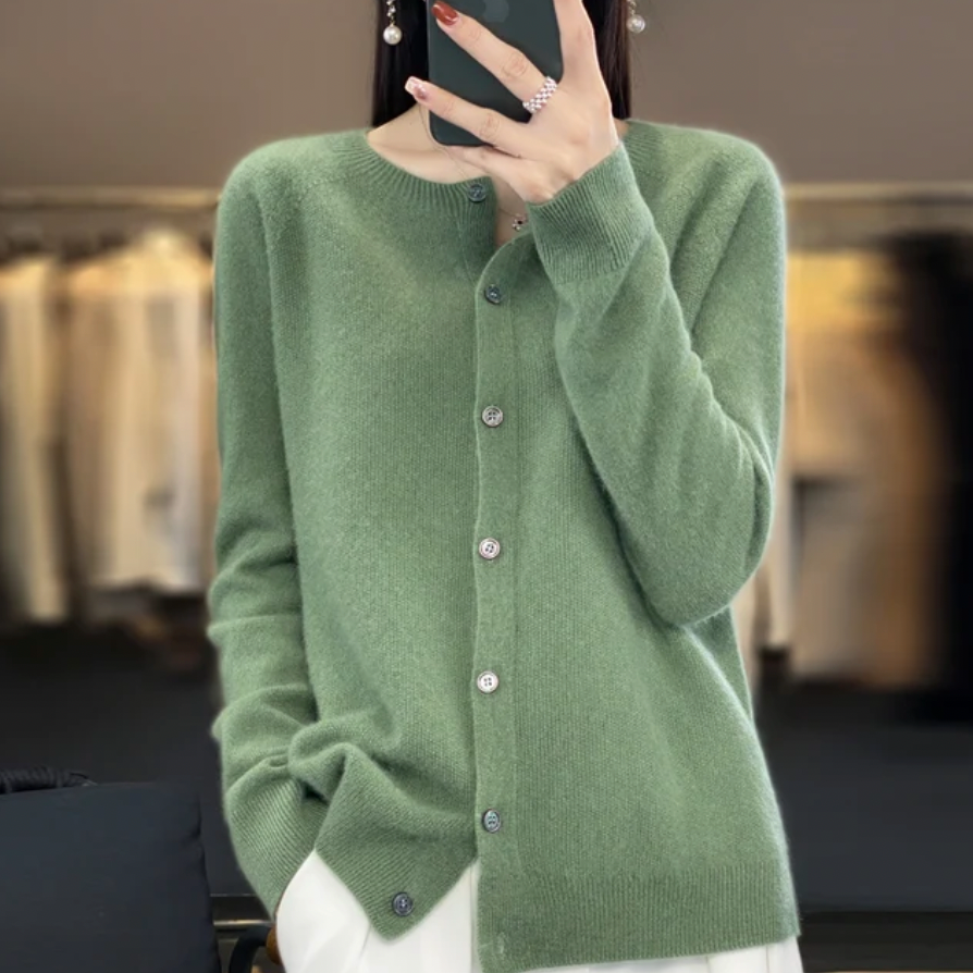 Élina – Gilet doux avec boutons