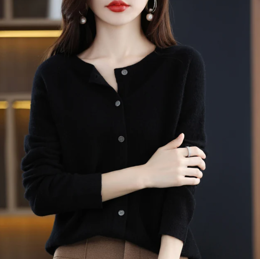 Élina – Gilet doux avec boutons