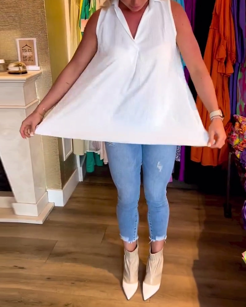 Tahliana™ - Top Sans Manches avec Volants Subtils et Revers Élégants