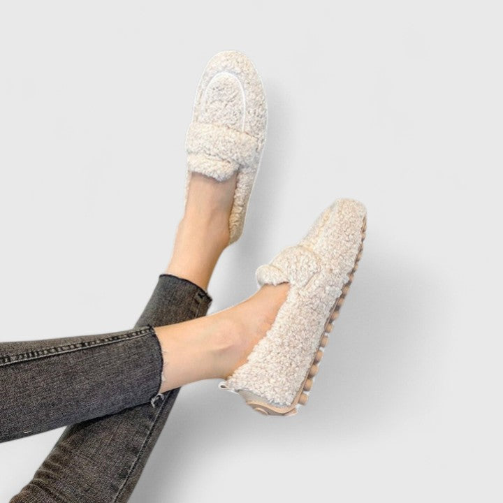 Solange | Chaussons chauds au design élégant