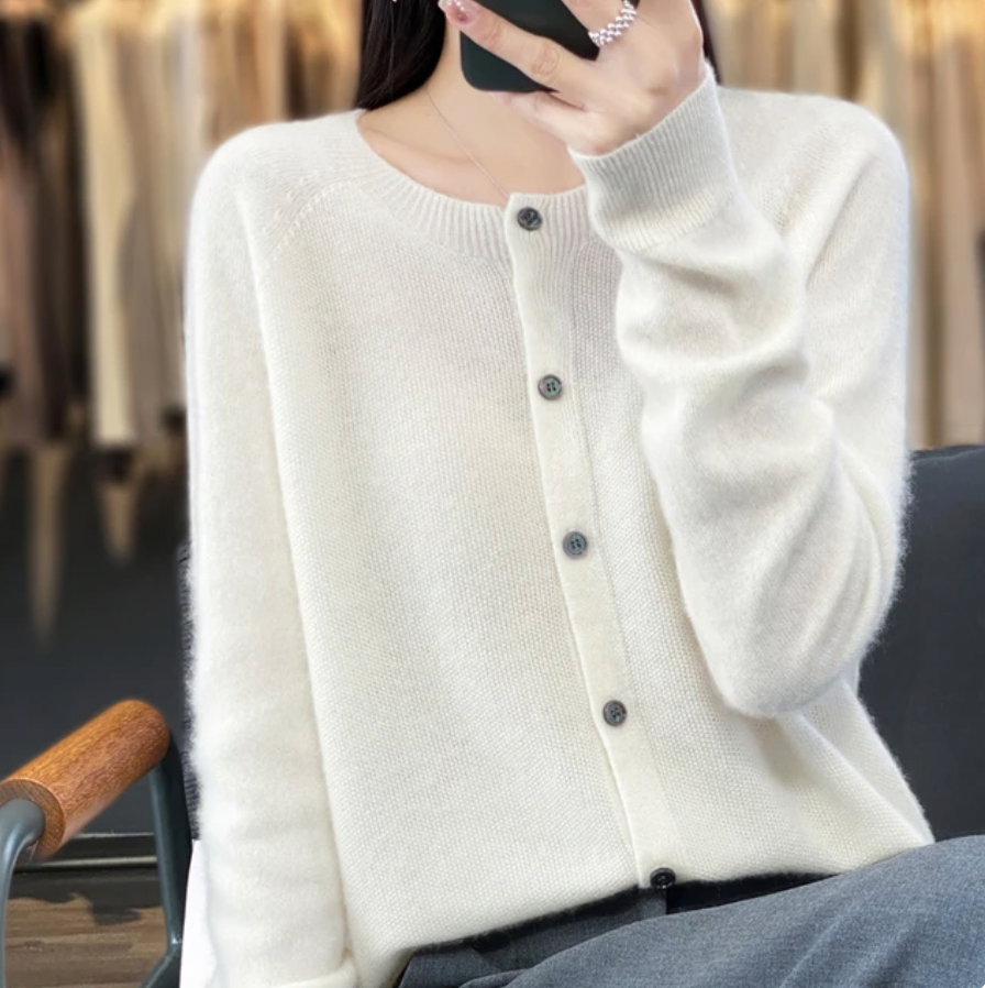 Élina – Gilet doux avec boutons